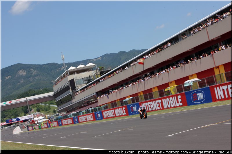 motogp_ambiance_0027_italie_mugello_2011