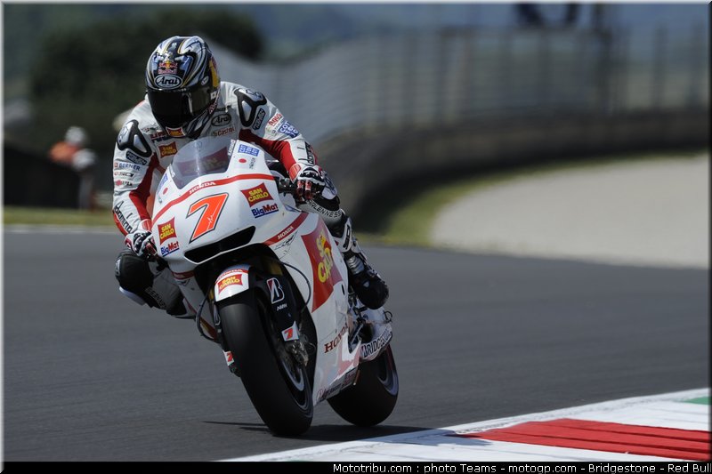 motogp_aoyama_0006_italie_mugello_2011