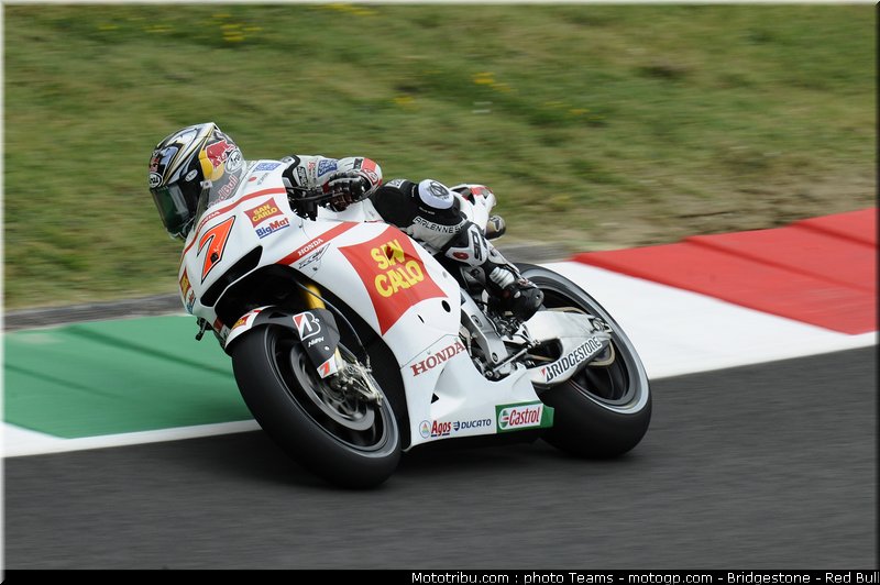 motogp_aoyama_0018_italie_mugello_2011