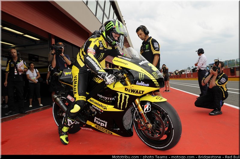 motogp_crutchlow_0007_italie_mugello_2011