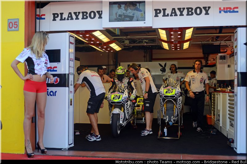 motogp_pitbabe_0003_italie_mugello_2011