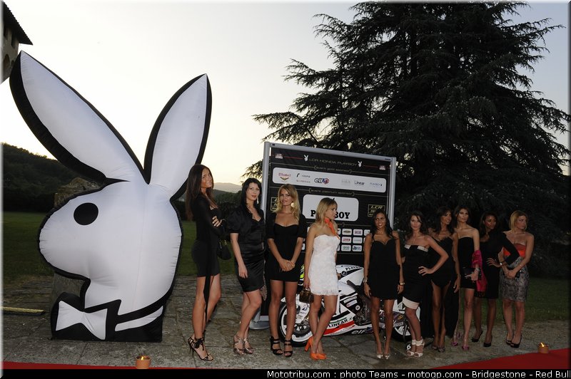 motogp_pitbabe_0008_italie_mugello_2011