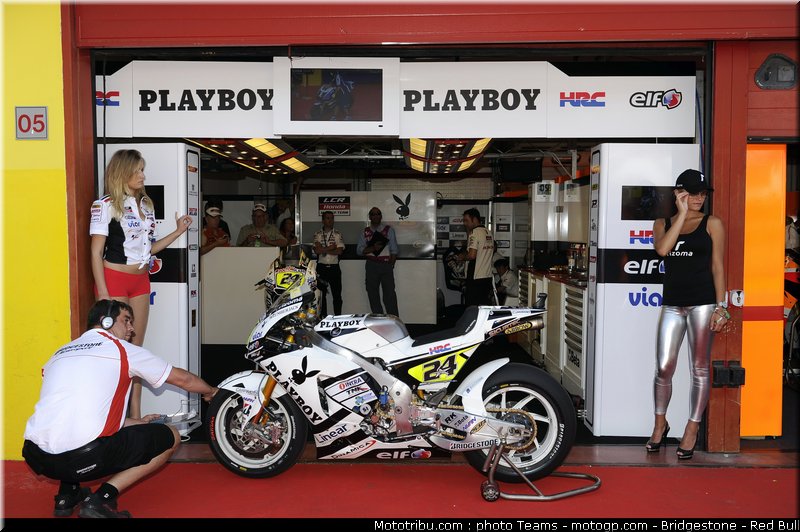 motogp_pitbabe_0012_italie_mugello_2011