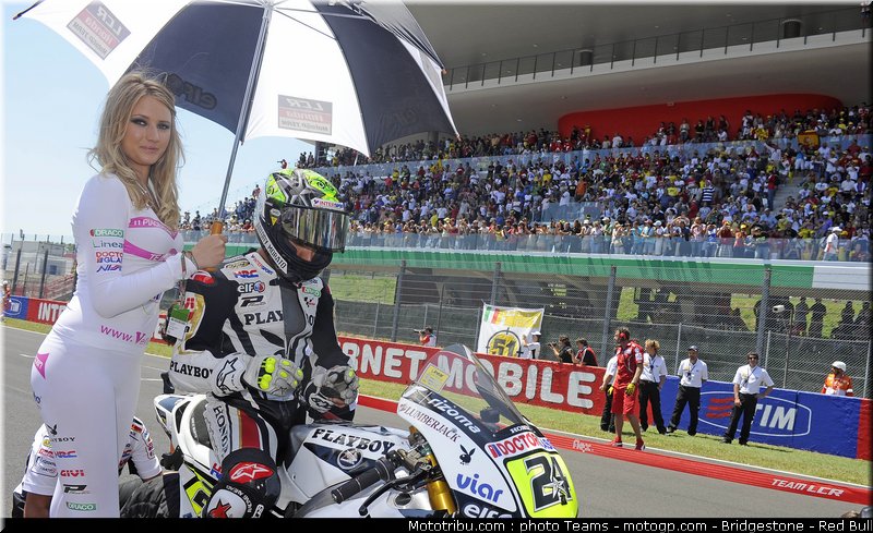 motogp_pitbabe_0025_italie_mugello_2011