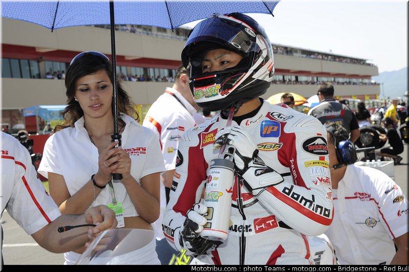 motogp_pitbabe_0042_italie_mugello_2011