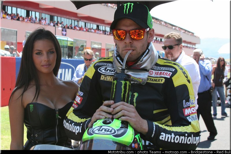 motogp_pitbabe_0045_italie_mugello_2011