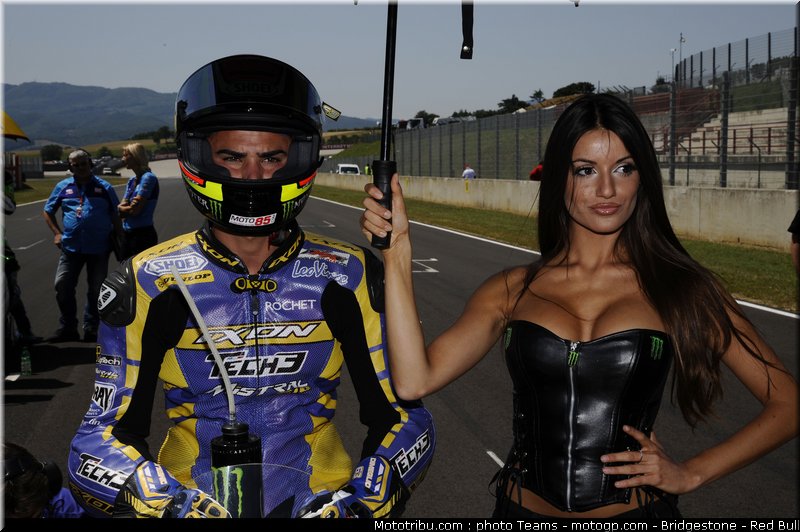 motogp_pitbabe_0057_italie_mugello_2011