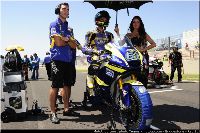 motogp_pitbabe_0058_italie_mugello_2011