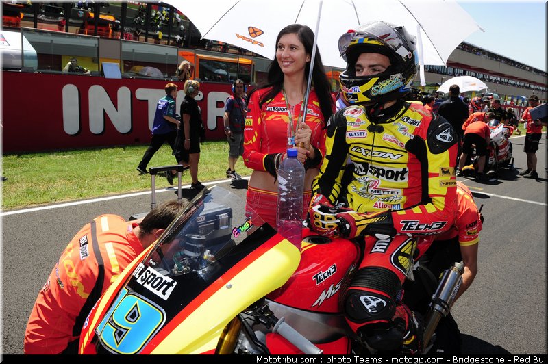 motogp_pitbabe_0059_italie_mugello_2011