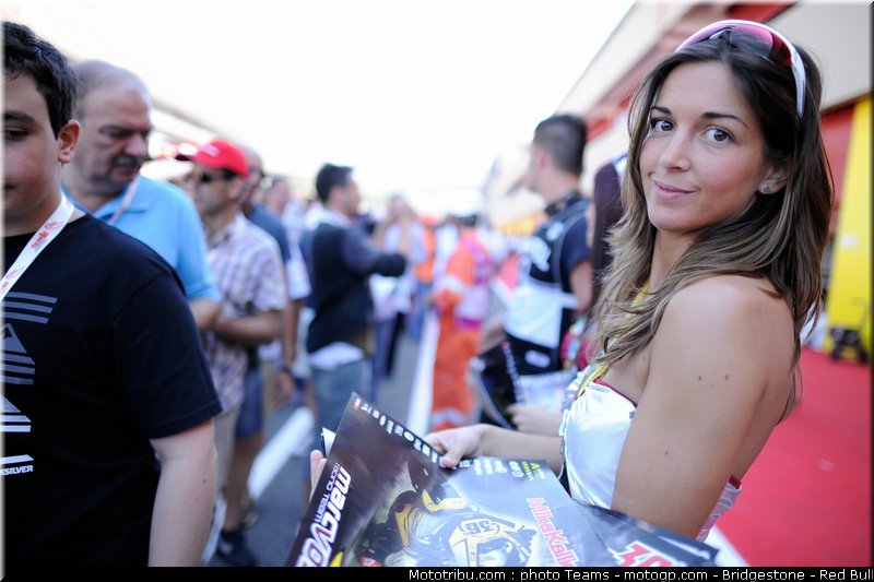motogp_pitbabe_0061_italie_mugello_2011