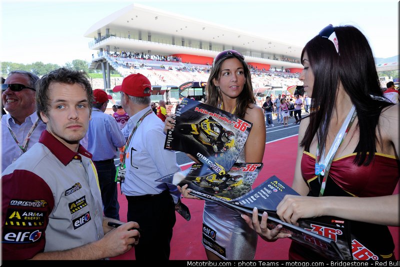 motogp_pitbabe_0062_italie_mugello_2011