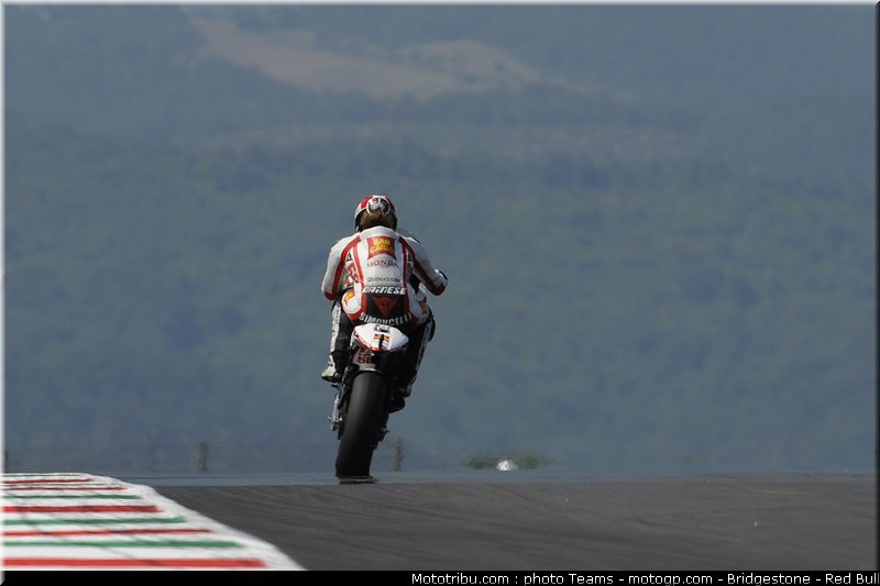 motogp_simoncelli_0021_italie_mugello_2011