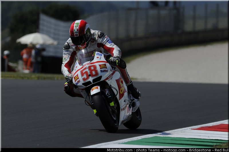 motogp_simoncelli_0027_italie_mugello_2011