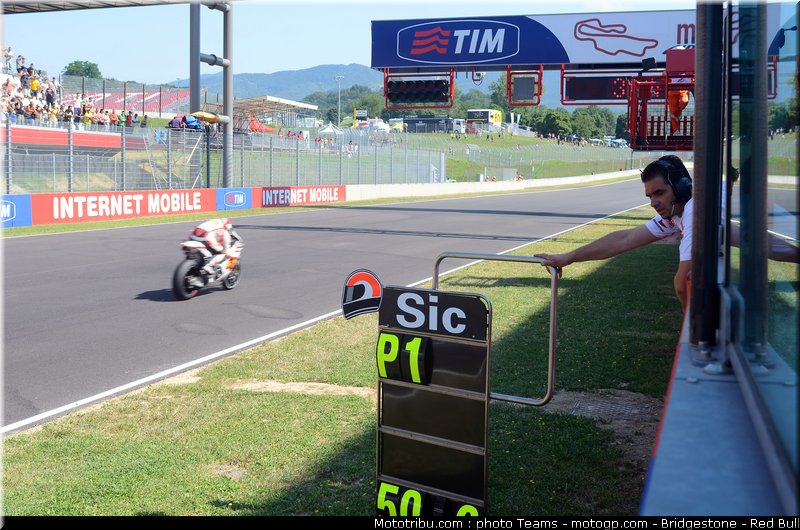motogp_simoncelli_0039_italie_mugello_2011