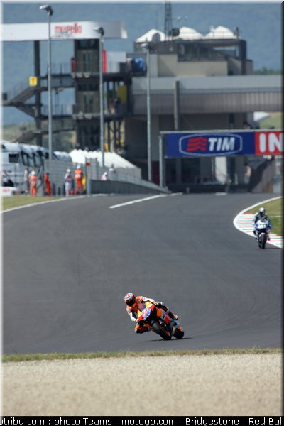 motogp_stoner_0017_italie_mugello_2011