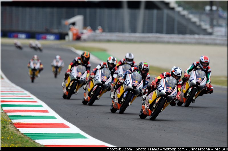 red_bull_rookie_cup_0014_italie_mugello_2011