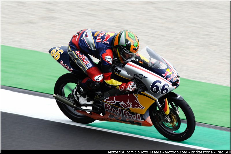 red_bull_rookie_cup_alt_0001_italie_mugello_2011