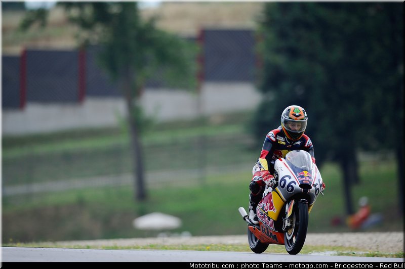 red_bull_rookie_cup_alt_0002_italie_mugello_2011
