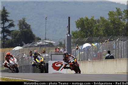 moto2_0003_italie_mugello_2011.jpg