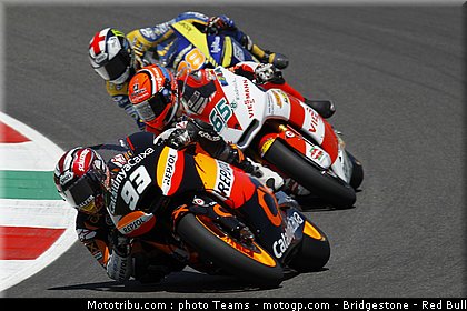 moto2_0004_italie_mugello_2011.jpg