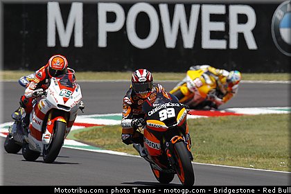 moto2_0009_italie_mugello_2011.jpg