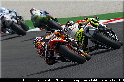 moto2_0012_italie_mugello_2011.jpg