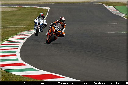 moto2_0013_italie_mugello_2011.jpg