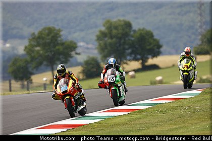 moto2_0023_italie_mugello_2011.jpg