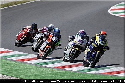 moto2_0027_italie_mugello_2011.jpg