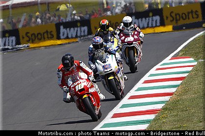 moto2_0061_italie_mugello_2011.jpg