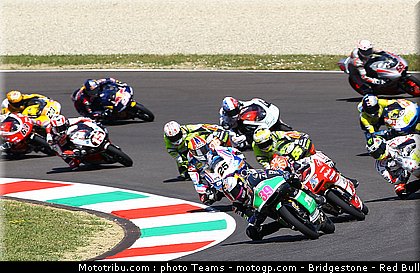 moto2_0069_italie_mugello_2011.jpg