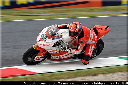 moto2_bradl_0014_italie_mugello_2011.jpg