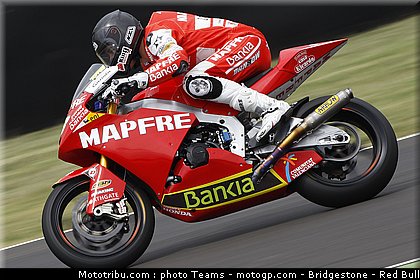 moto2_fores_0004_italie_mugello_2011.jpg
