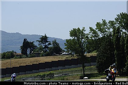 moto2_simeon_0024_italie_mugello_2011.jpg