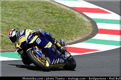 moto2_smith_0014_italie_mugello_2011.jpg