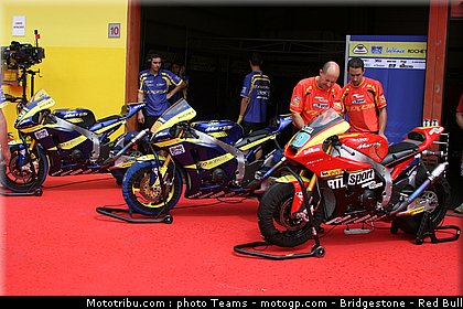 moto2_tech3_0006_italie_mugello_2011.jpg