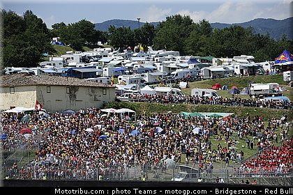 motogp_ambiance_0019_italie_mugello_2011.jpg