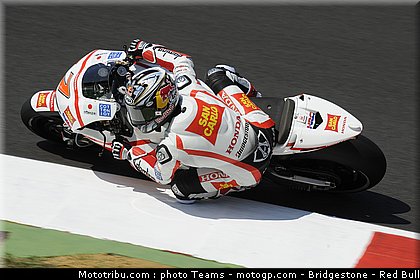 motogp_aoyama_0002_italie_mugello_2011.jpg