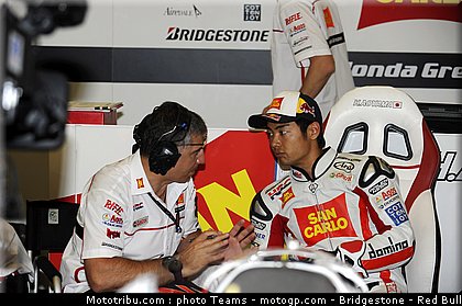 motogp_aoyama_0009_italie_mugello_2011.jpg