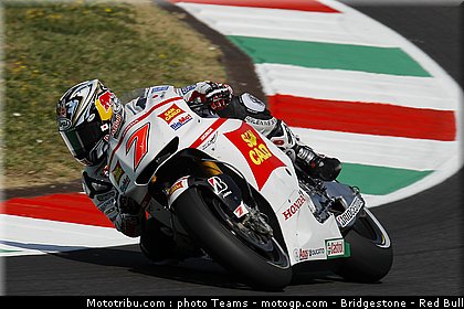 motogp_aoyama_0017_italie_mugello_2011.jpg