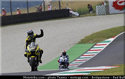 motogp_edwards_0006_italie_mugello_2011.jpg