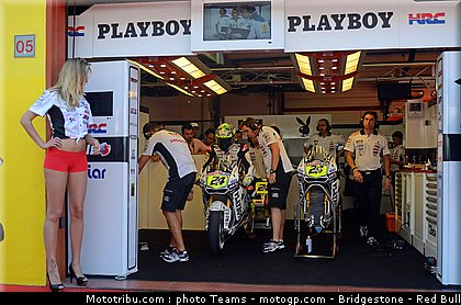 motogp_pitbabe_0003_italie_mugello_2011.jpg