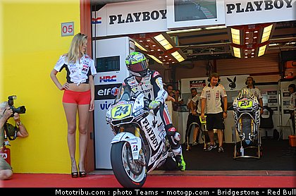 motogp_pitbabe_0005_italie_mugello_2011.jpg