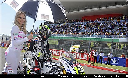 motogp_pitbabe_0025_italie_mugello_2011.jpg