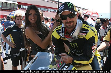 motogp_pitbabe_0046_italie_mugello_2011.jpg