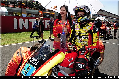 motogp_pitbabe_0059_italie_mugello_2011.jpg
