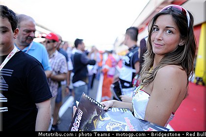 motogp_pitbabe_0061_italie_mugello_2011.jpg