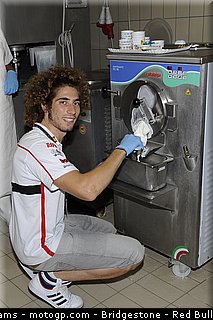 motogp_simoncelli_0003_italie_mugello_2011.jpg
