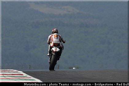motogp_simoncelli_0021_italie_mugello_2011.jpg