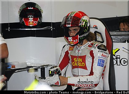 motogp_simoncelli_0032_italie_mugello_2011.jpg